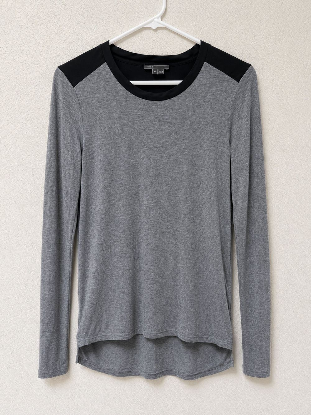 Vince XS Gray Black Colorblock Long Sleeve Jersey Knit Scoop Neck Top Women